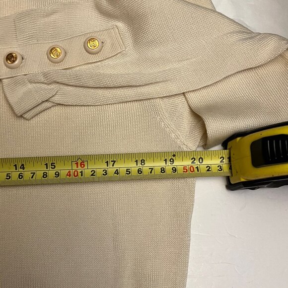 Vintage CHANEL Boutique Cream Knit Cardigan with Gold CC Logo Buttons - Picture 11 of 12
